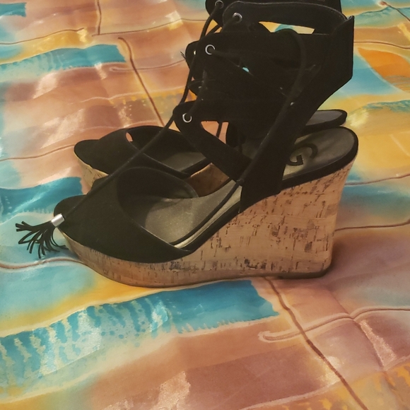 Guess platform - Picture 3 of 13